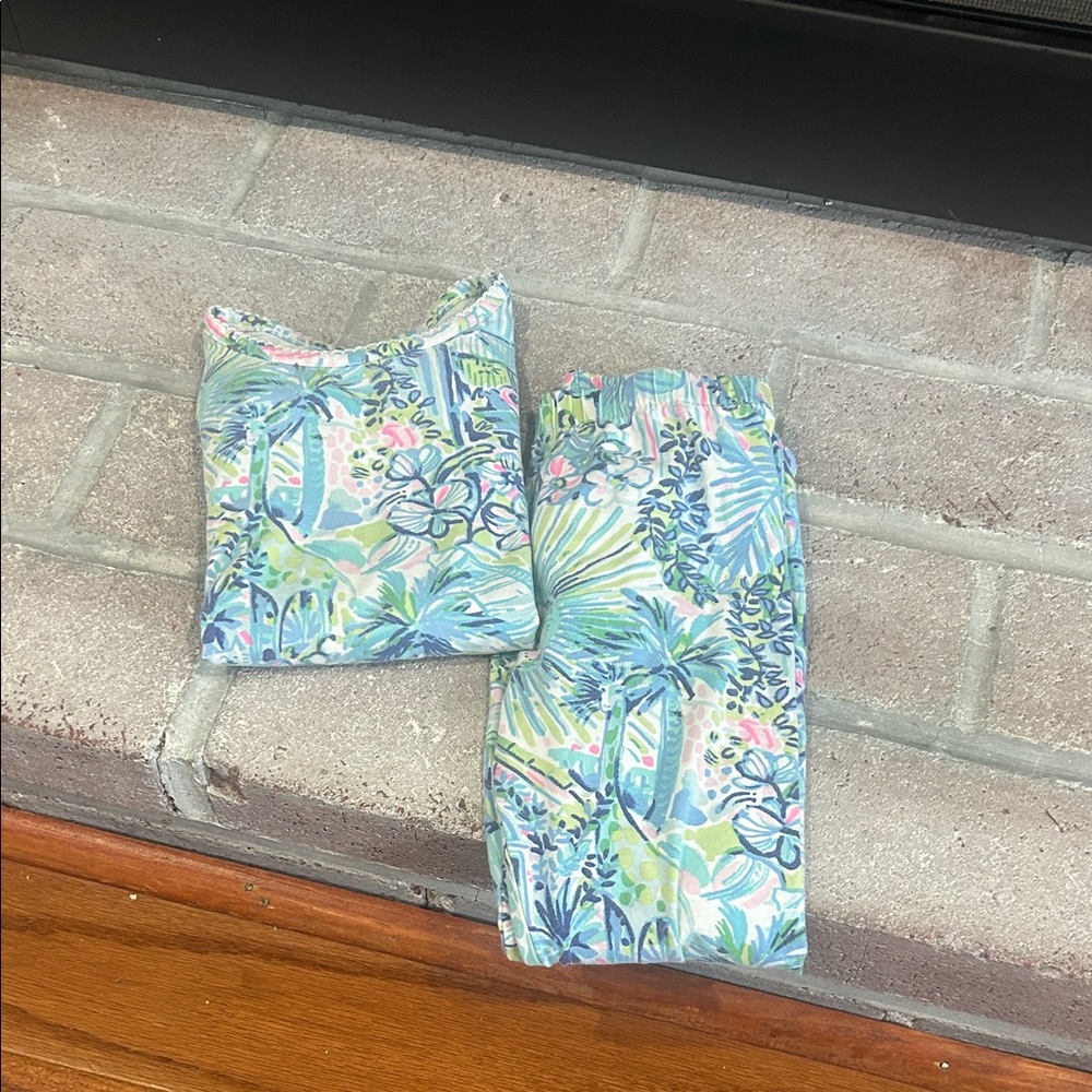 Lilly Pulitzer girl pjs
